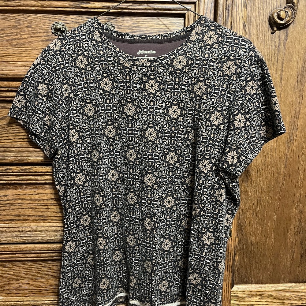 St John’s Bay short sleeve large brown designs womens shirt, smoke free, comfy